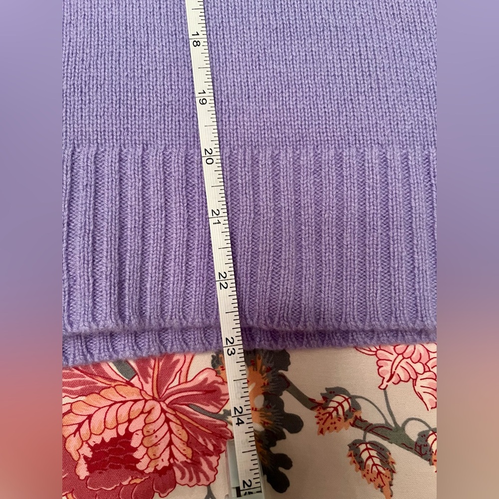 Women’s Autumn Cashmere Lilac Crewneck Sweater - Medium - Picture 8 of 9